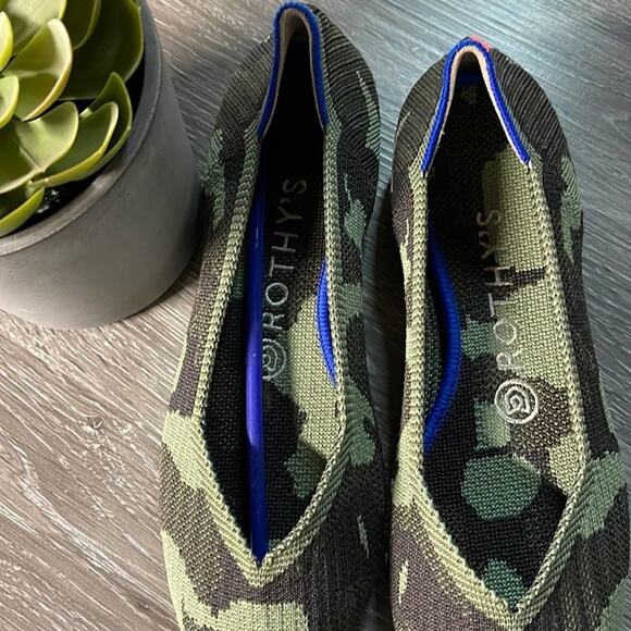 Rothys the point camuflaje green size 6.5 woman’s flat shoes - Picture 2 of 11